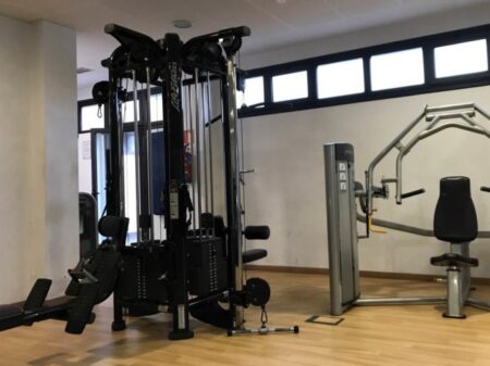 Gimnasio del complejo deportivo Santi Cazorla en Lugo de Llanera