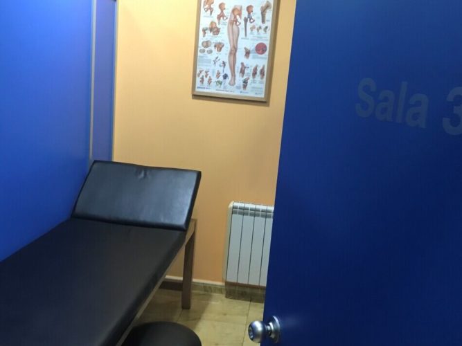 Centro de fisioterapia en Llanera "SERPHYS Servicios de Fisioterapia". Sala de fisioterapia.